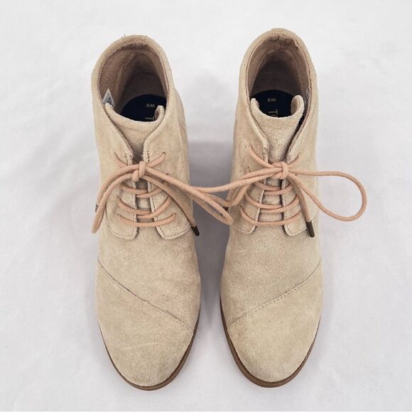 Toms Hyde Sand Suede Leather Creamy Tan Lace Up Wedge Heel Ankle Bootie Size 8 - Picture 2 of 12